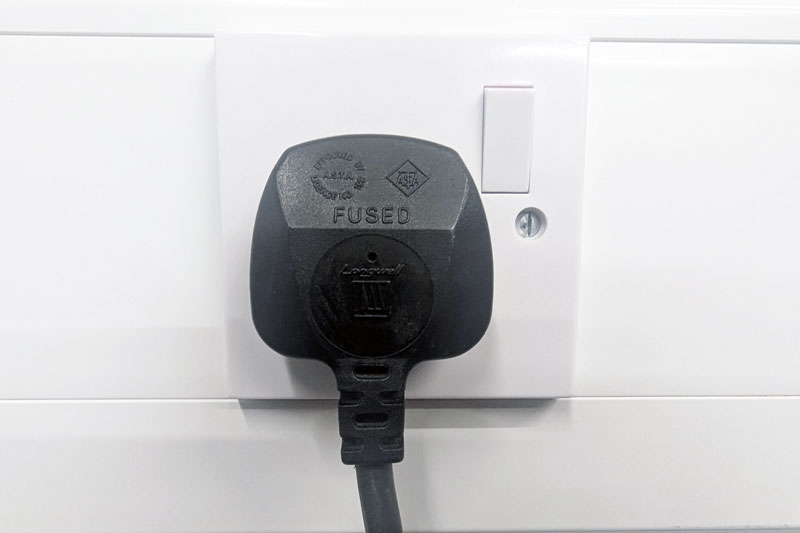13-amp plug